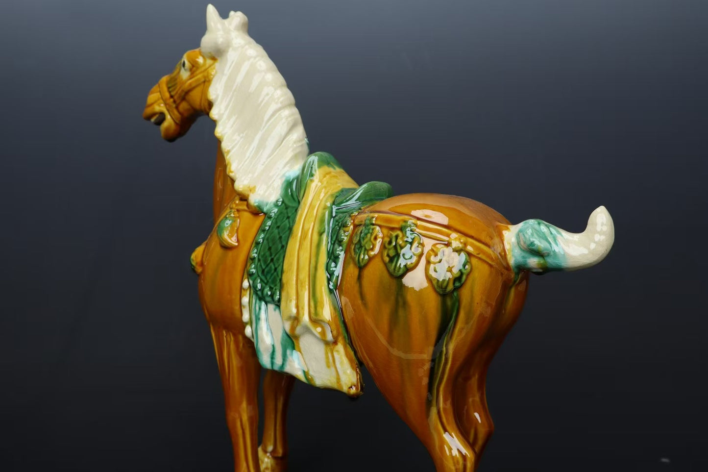 high-grade arts and crafts sculpture pottery painting ornament horse colorful black green blue